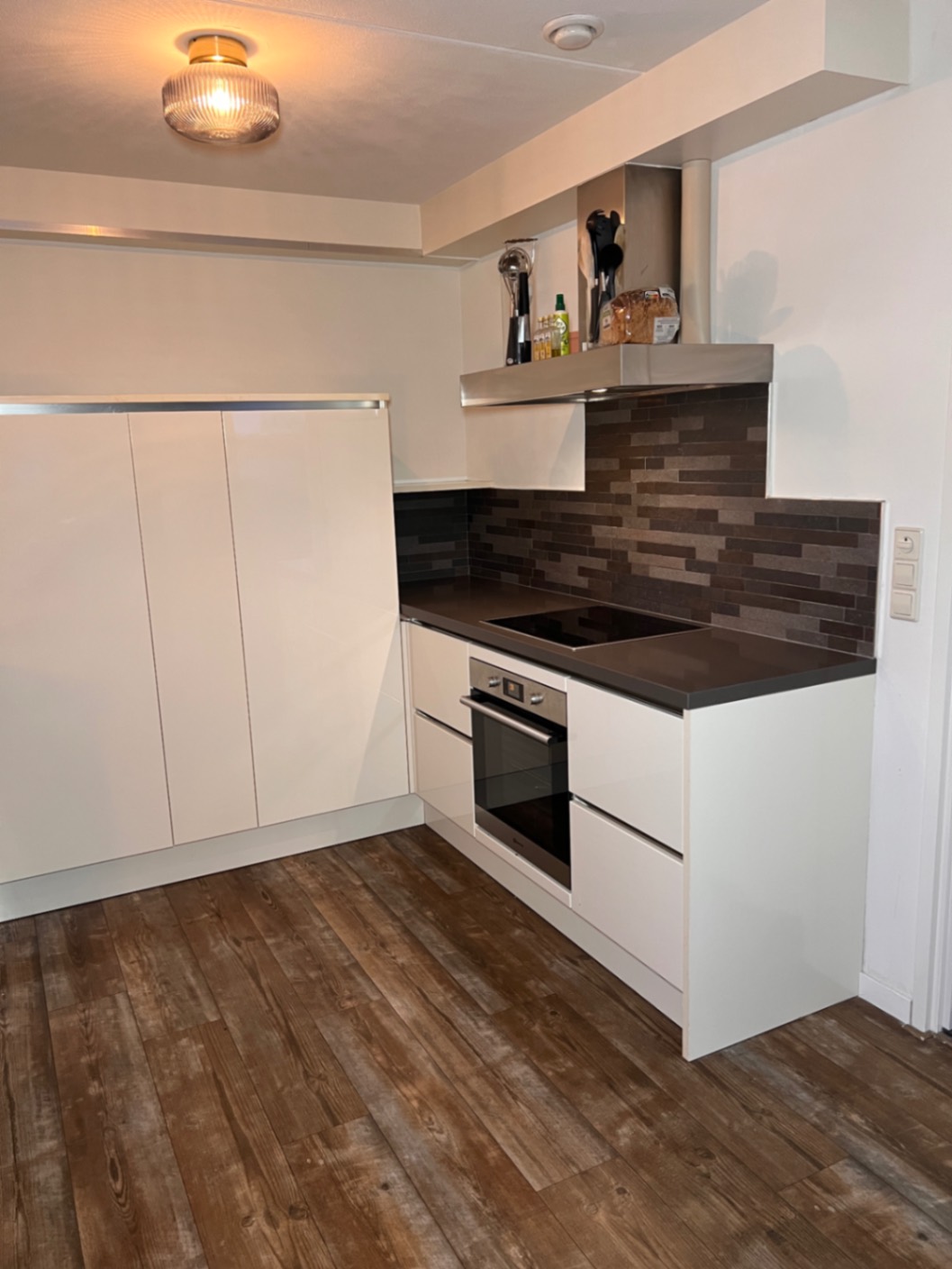 RM30 Pastel Olijf Groen & NE70 Beige Marble Onyx Gold vóór het wrappen – DeFollieFixers